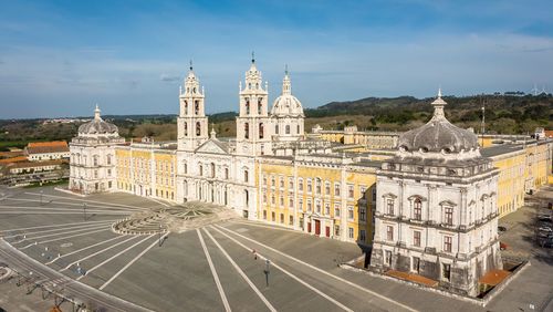 Air view of Mafra's barroque palace © NunoGplus/Shutterstock