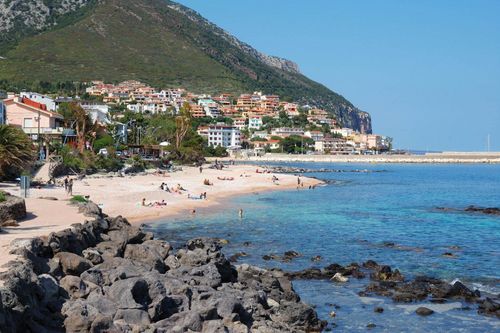 Beach of "Cala Gonone", Sardinia © LPuddori/Shutterstock