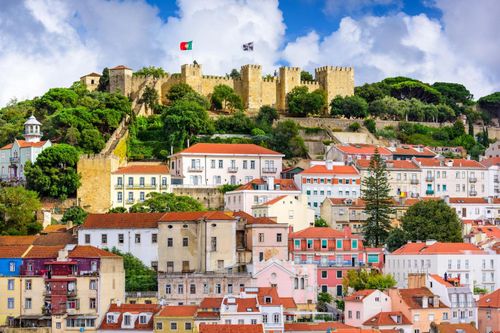 Sao Jorge Castle, Alfama, Lisbon © Shutterstock